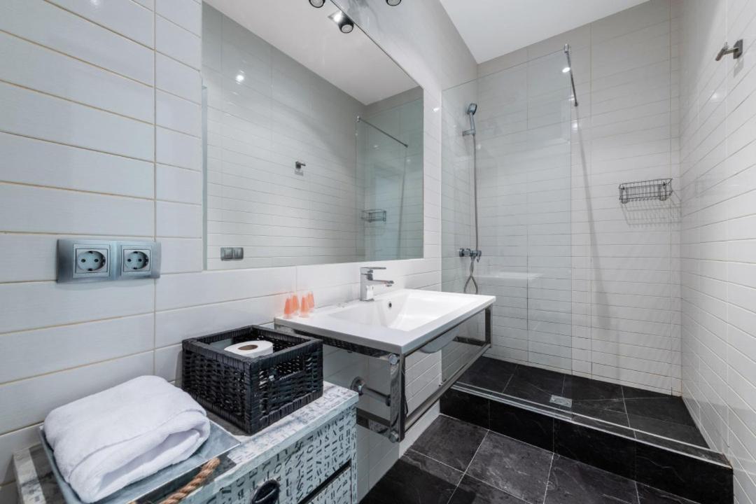 1 Bedroom 1 Bathroom Furnished - Sol - Downtown - Minty Stay Madrid Exterior foto